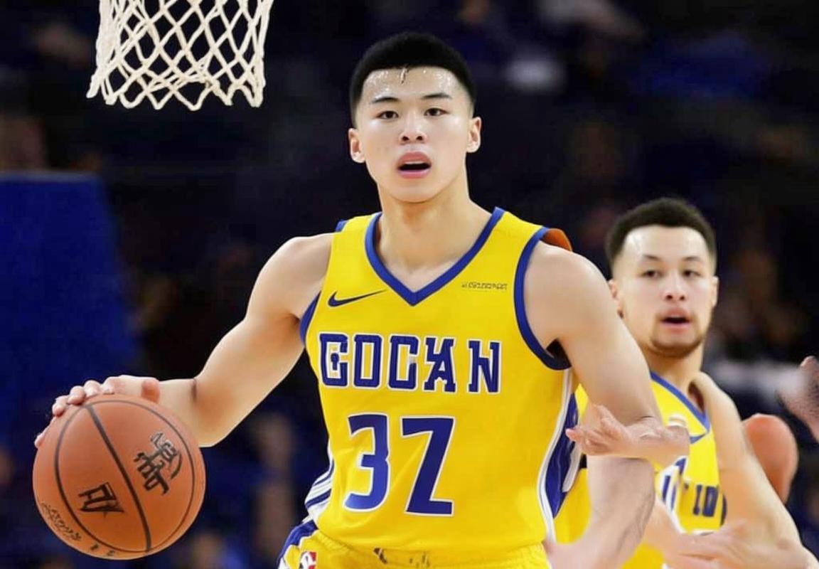 杨瀚森狂升18位至第41名:ESPN选秀榜新星闪耀,勇士队关注焦点